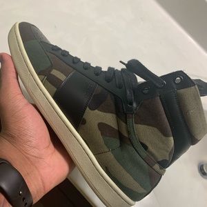 Camo High Yves Saint Laurent Sneakers